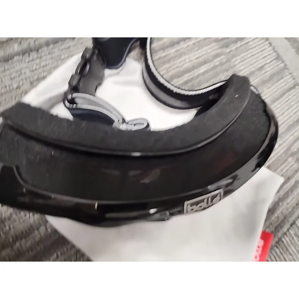 BOLLE GOGGLES Black Frames Mirrored Red Lenses‎ Ski/Board Adjustable Strap